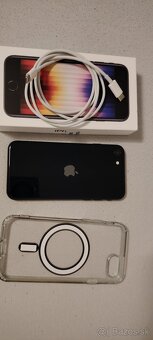 Apple iPhone SE 2022 128 GB Midnight čierny - 7