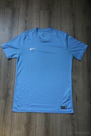 Nike tricka spolu 20eur za 4ks - 7