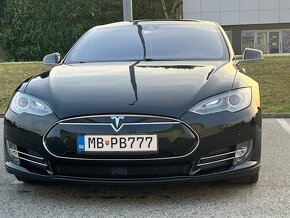 Tesla S - 7