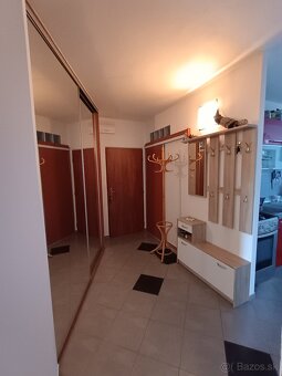 Predaj 3 izbový byt Levice 82 m2 - 7