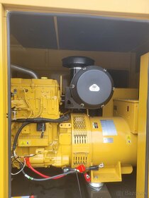 Elektrocentrála Caterpillar 550 kVA na prenájom - 7