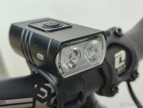 PREDANÉ - BIKE LIGHT LED 1000LM svetlo na bicykel - 7