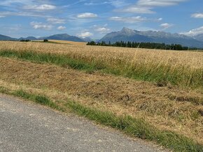 Stavebný pozemok v nádhernom prostredí s inžinierskymi sieťa - 7