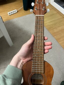 Takamine EGU-S1 Sopránové ukulele - 7