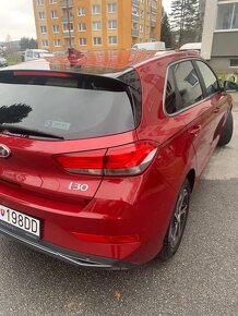 Hyundai i30 r.2022 1,5 benzín (REZERVOVANÉ) - 7