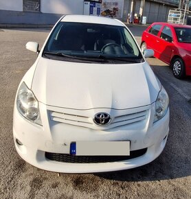 Toyota Auris 1,6 - 7