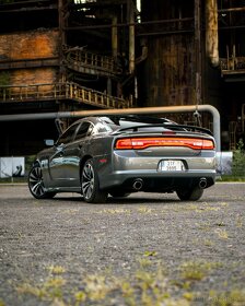 Dodge Charger SRT8 - 7