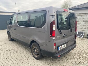 RENAULT TRAFIC BUS 9 MIEST - 7