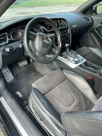 AUDI RS5, 4,2 benzín, 450 ps - 21200,-Eur - 7