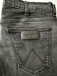 Nové,kvalitné,pánske džínsy WRANGLER - veľkosť 33/32 - 7