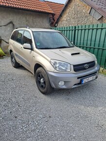 Ponúkam na predaj Toyotu Rav4 - 7