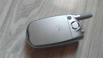 Motorola V500 - 7