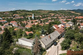 Budova na výrobu a skladovanie vína vo vinohradníckej oblast - 7