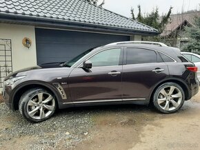 Infiniti QX 70S - 7