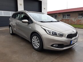 Kia Cee´d 1.6 CRDi LX/Silver 94KW,Diesel 6M - 7