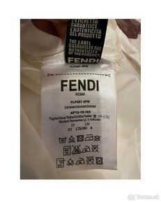 Predám krásny dámsky top Fendi - 7