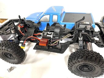 Axial SCX10 III Base Camp 4WD 1:10 RTR modrý + baterie a nab - 7