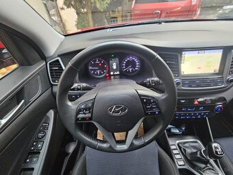 HYUNDAI TUCSON 2.0 CRDi - 100 kW  4x4 - 7