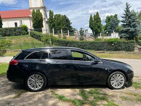 Opel insignia sports tourer 2010 - 7