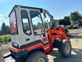 Kolový nakladač Kubota R520 - 7