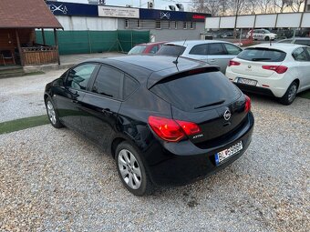 Opel Astra 1.4 benzín, 74kW, MT/5, rok:06.2011. - 7