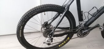 Predám karbónový horský bicykel XL v TOP stave - 7