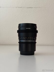 Canon RP + Canon RF 24-105mm + Samyang 85mm - 7