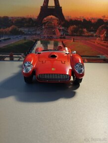 Ferrari 250 1957 Burago 1:18 - 7