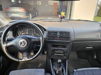 VW GOLF IV - 7