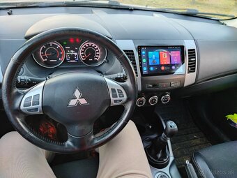 Mitsubishi Outlander 2.2 Mivec  4WD - 7