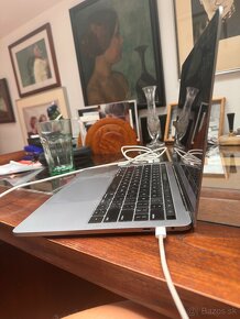 MacBook Pro 13 2017 3.1 gHz 256 GB - 7