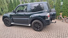 Mitsubishi pajero 3.2 DIS EDITION Vyborny stav - 7