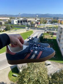 Adidas - 7