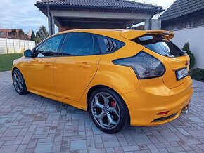 Ford Focus ST 2.0 EcoBoost SCTi ST R - 7