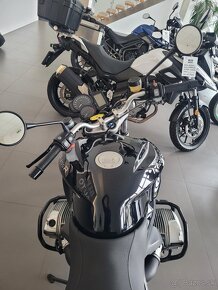 BMW R1200R Akrapovič ESA - 7