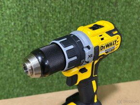 DeWALT Akumulátorová bezuhlíková vŕtačka DCD791 - 7