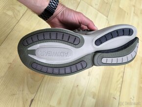 Pánske bežecké tenisky Adidas AlphaBoost V1 - 7