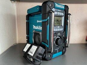 Makita DMR301 Aku rádio s nabíjačkou, DAB, Bluetooth, Li-ion - 7