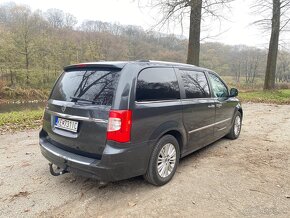 Lancia Voyager 2.8 l Diesel (2012) - 7