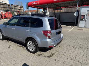 SUBARU FORESTER 2.0i - 7