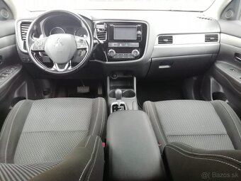 Mitsubishi Outlander  2,2   DI-D   4WD   CVT    7M - 7