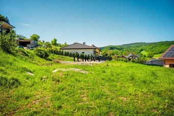 KRÁSNY, slnečný 1568m2 pozemok na stavbu DOMU - 7