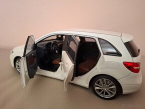 MERCEDES-BENZ ☆ B180 ☆ 1:18 ☆ Norev ☆ - 7