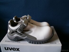 Pracovná obuv UVEX č. 38 - 7