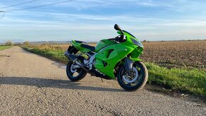 Kawasaki ZX6r Ninja - 7