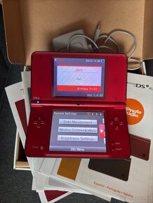 Nintendo DSi XL Super mario bros. 25th Anniversary - 7