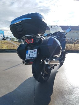 Yamaha FJR 1300 - 7