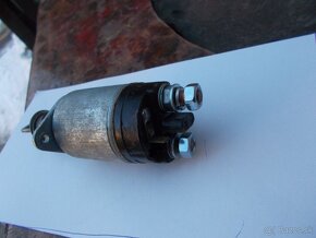 Predam pre skoda 100-120 Plasty spin starter vypinace kapali - 7