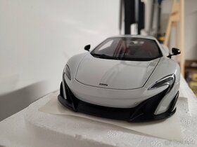 Model 1:18 McLaren 675 LT  Autoart - 7