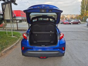 Predám  Toyota C-HR 1.8 Hybrid Dynamic E-CVT FWD - 7